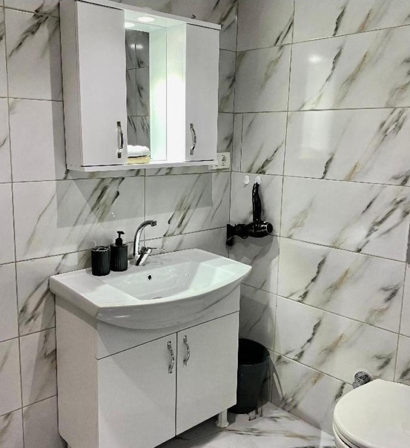 Daire Flat Close To Popular Malls In Kagithane